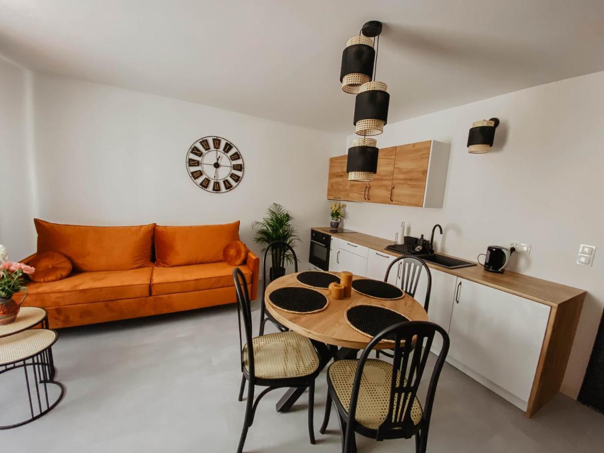 Apartmán Cztery Pory Roku Wiele Exteriér fotografie