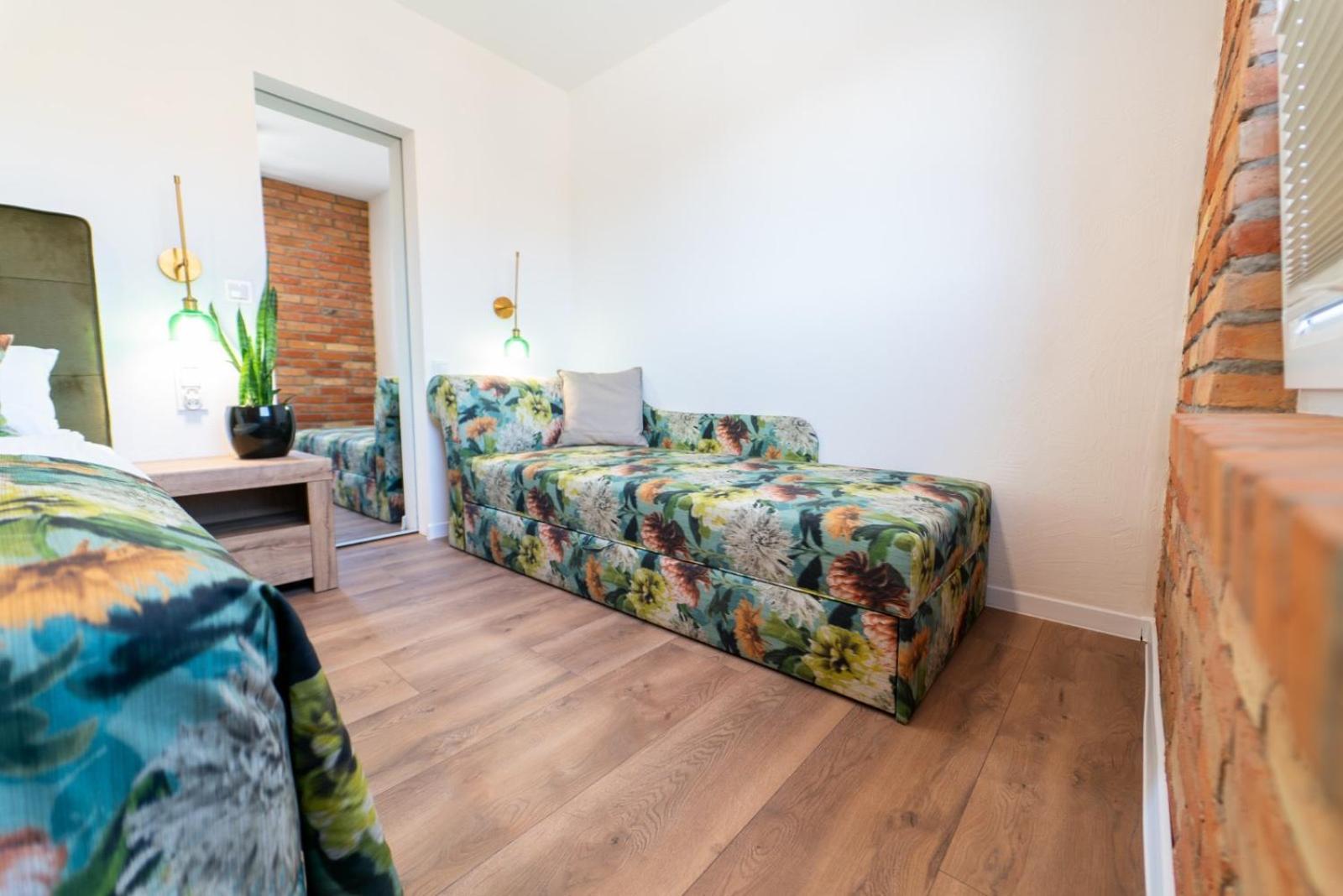 Apartmán Cztery Pory Roku Wiele Exteriér fotografie