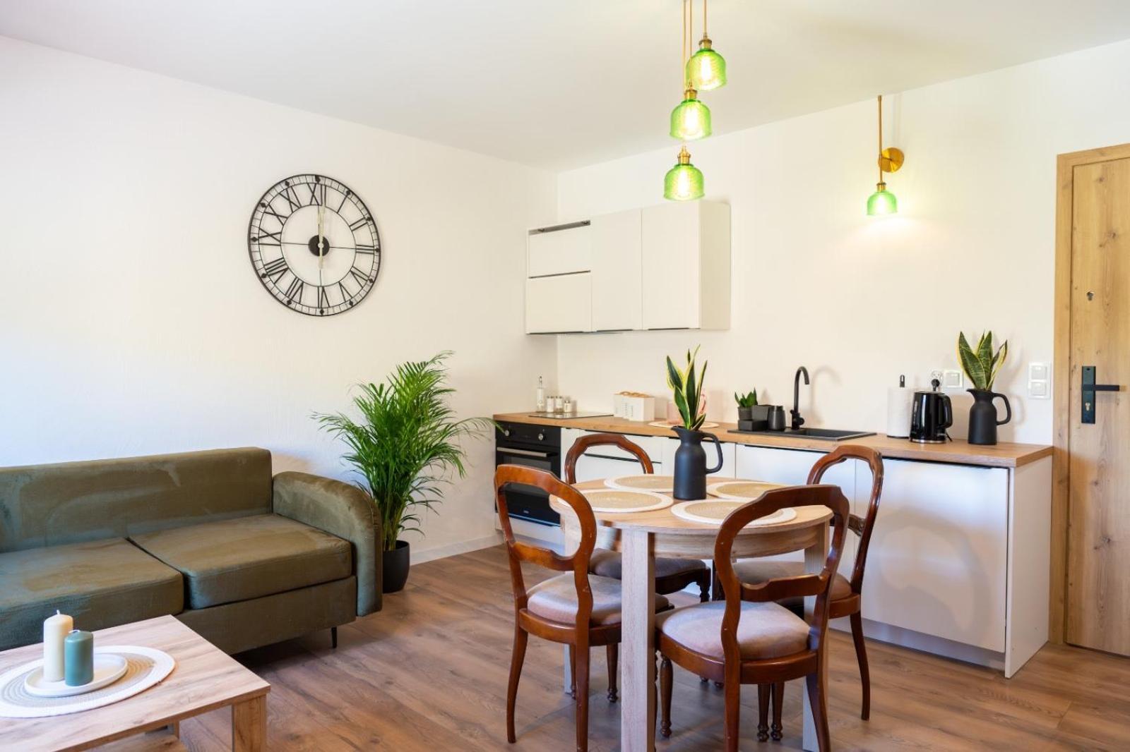 Apartmán Cztery Pory Roku Wiele Exteriér fotografie